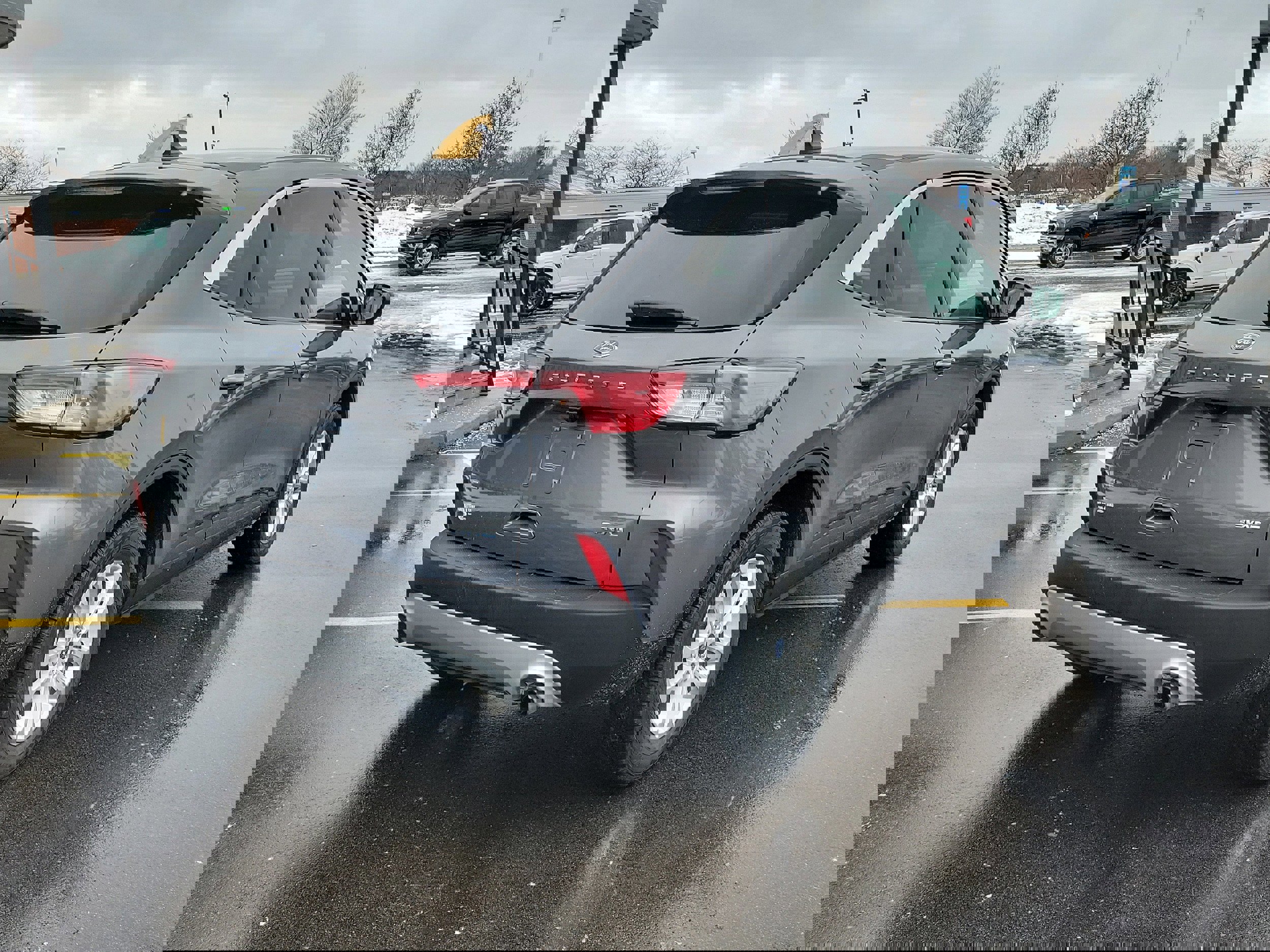 Certified 2022 Ford Escape SE w/ Convenience Package image 3