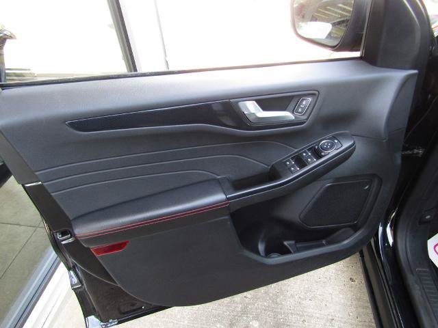 Certified 2025 Ford Escape ST-Line AWD/4WD image 19