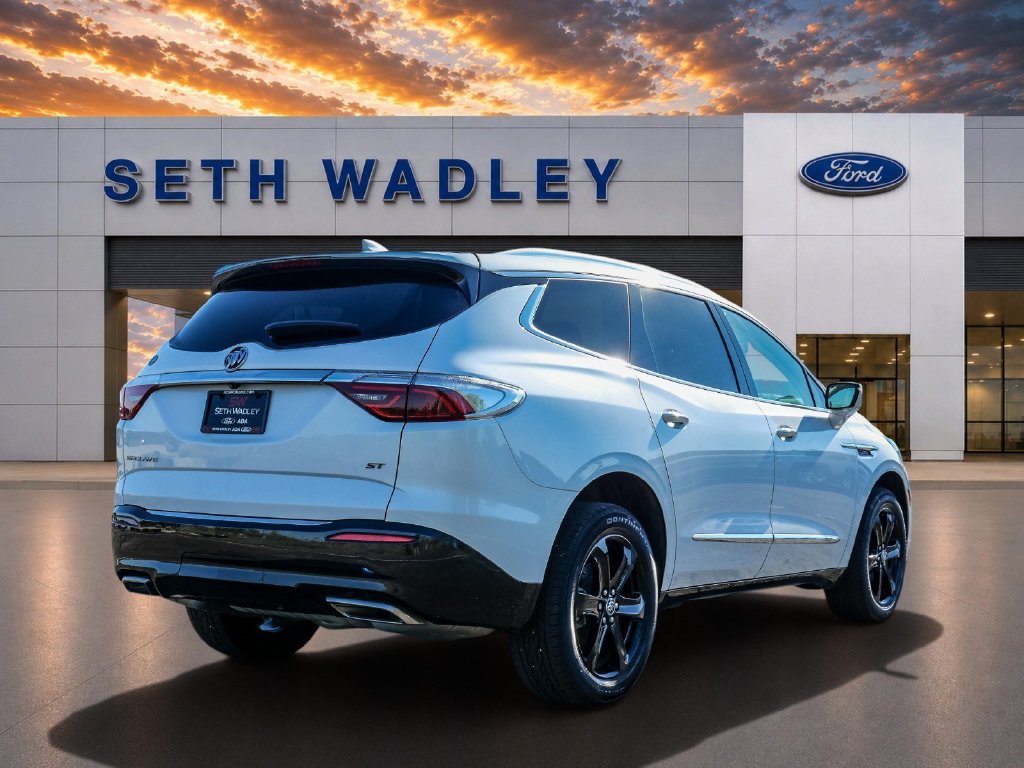 Used 2023 Buick Enclave Essence w/ Sport Touring Edition FWD image 7