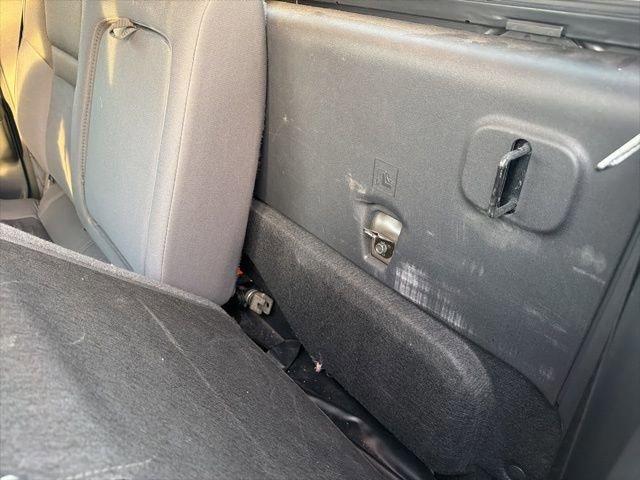 Used 2022 Nissan Frontier SV image 16