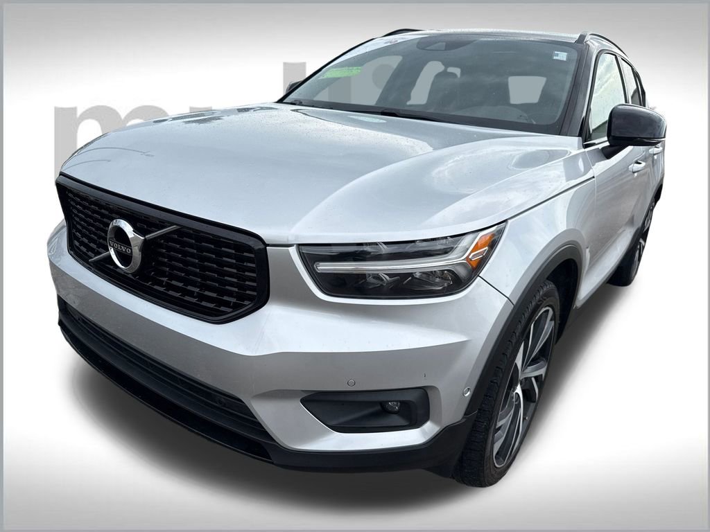 Used 2019 Volvo XC40 T5 R-Design image 10