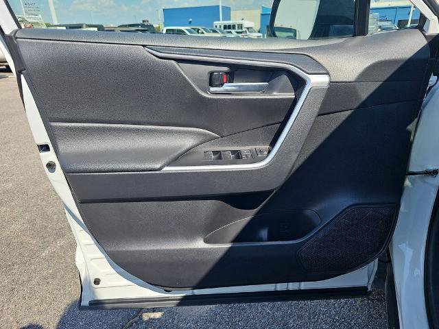 Used 2025 Toyota RAV4 XLE FWD image 26
