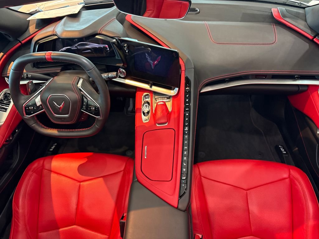Used 2025 Chevrolet Corvette Stingray Preferred Cpe w/ Z51 Performance Package RWD image 7