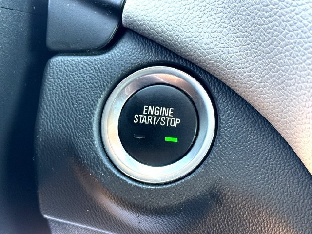 Used 2020 Chevrolet Equinox LS w/ LS Convenience Package FWD image 18
