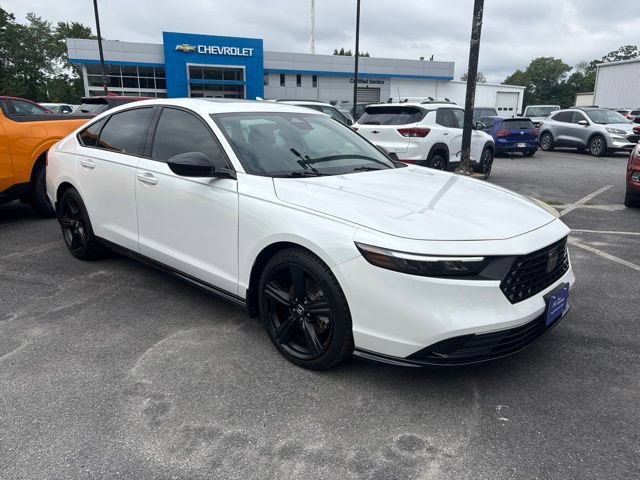 Used 2023 Honda Accord Sport image 4