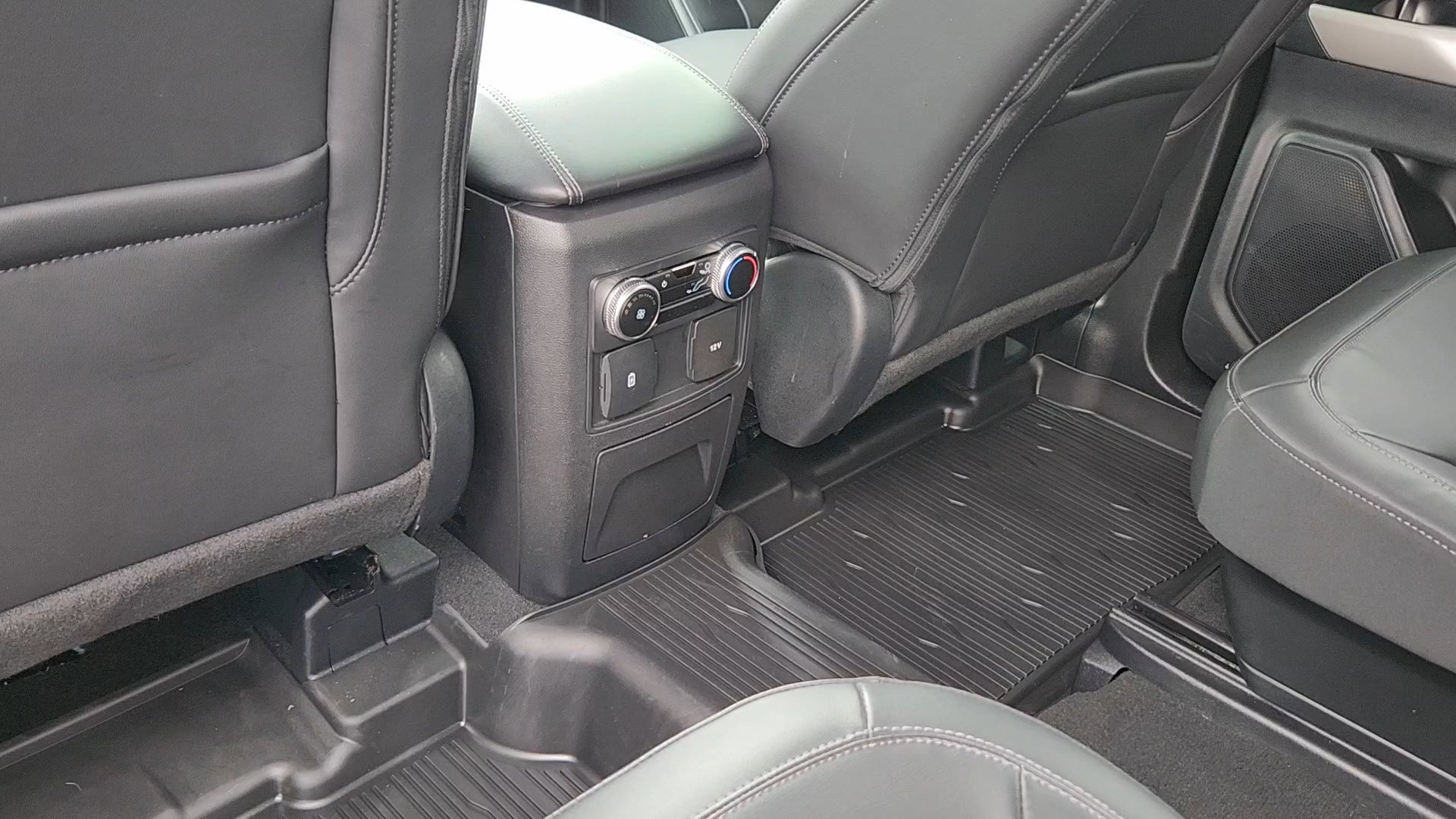 Certified 2023 Ford Explorer XLT w/ Equipment Group 202A image 18