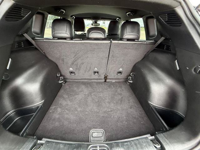 Used 2024 Jeep Compass Latitude AWD/4WD image 11