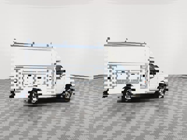 Certified 2024 Ford E-350 and Econoline 350 Super Duty w/ Power Windows & Locks Group image 6