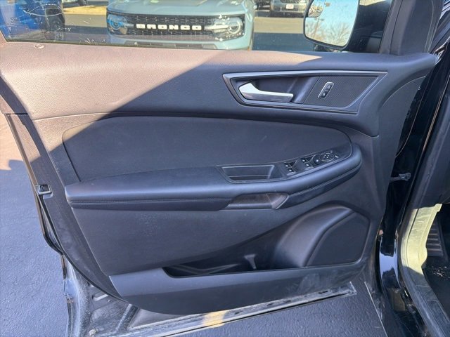 Certified 2018 Ford Edge SE image 6