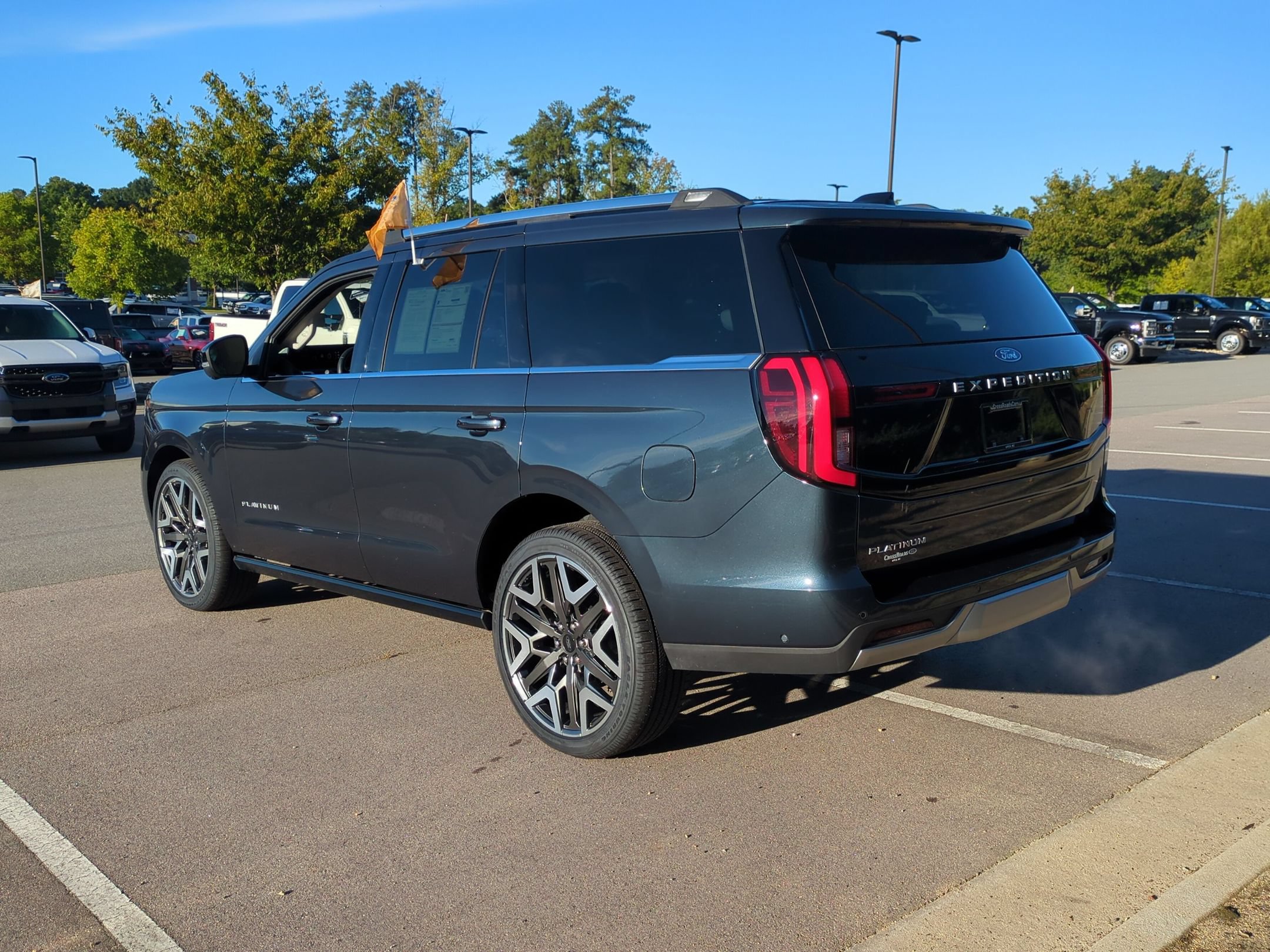 Certified 2025 Ford Expedition Platinum w/ Platinum Ultimate Package AWD/4WD image 6