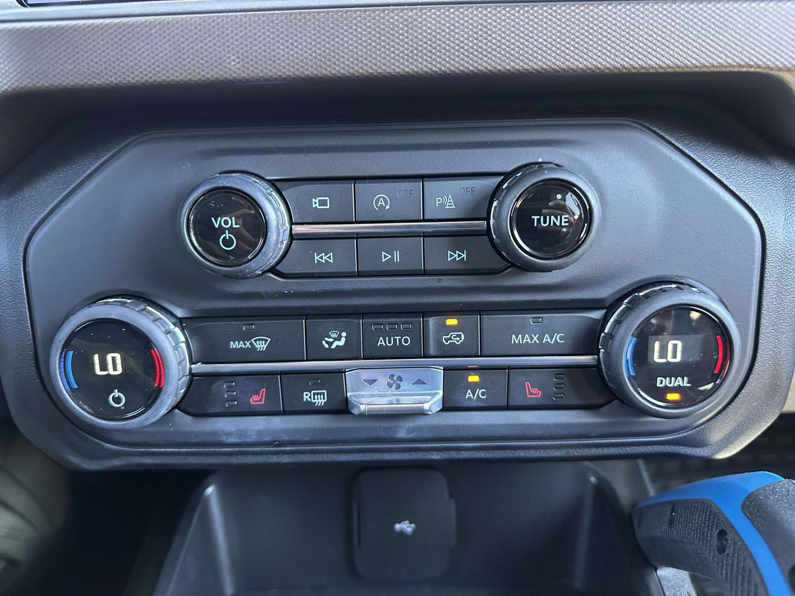 Certified 2023 Ford Bronco Outer Banks AWD/4WD image 24