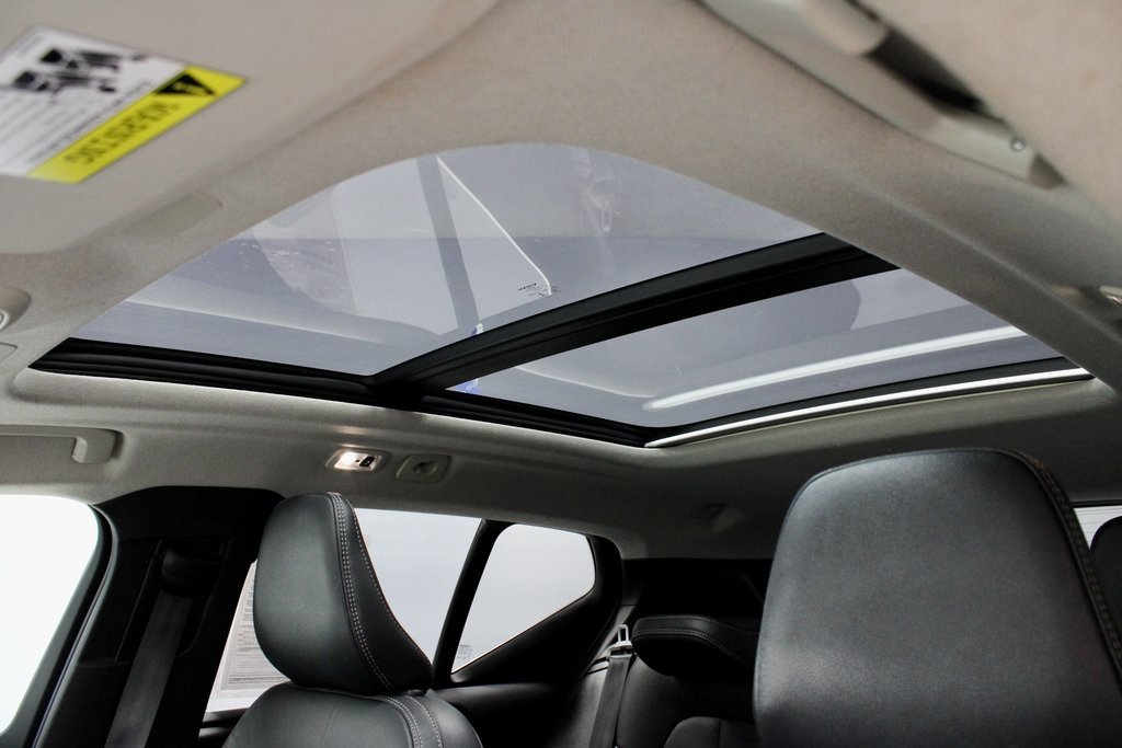 Used 2022 Volvo XC40 T5 Inscription image 25