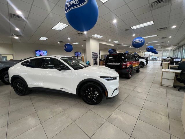 Certified 2022 Ford Maverick Lariat w/ Lariat Luxury Package image 11