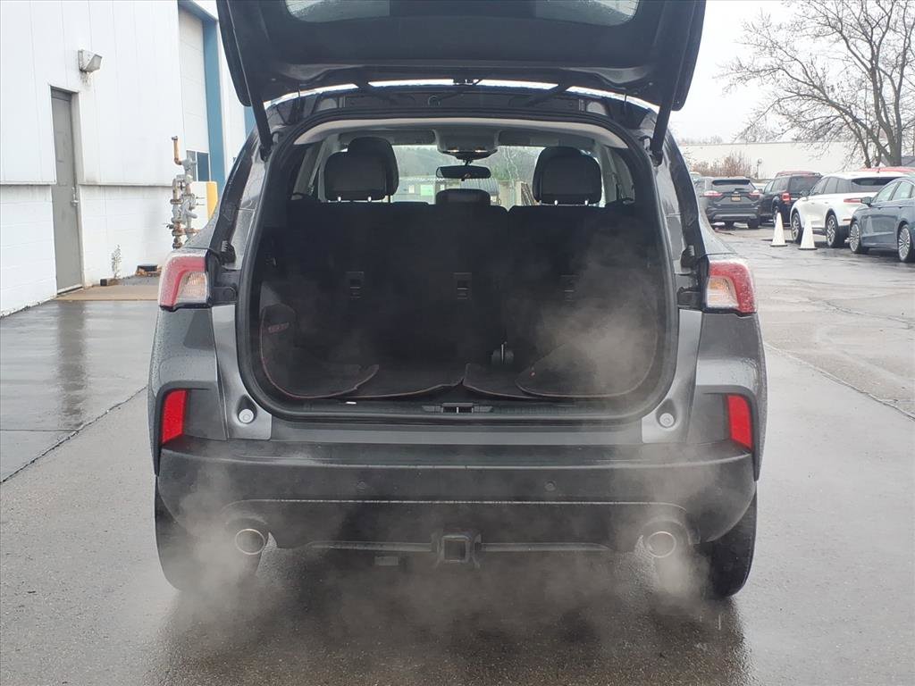 Certified 2022 Ford Escape SEL w/ SEL Stealth AWD Package image 7