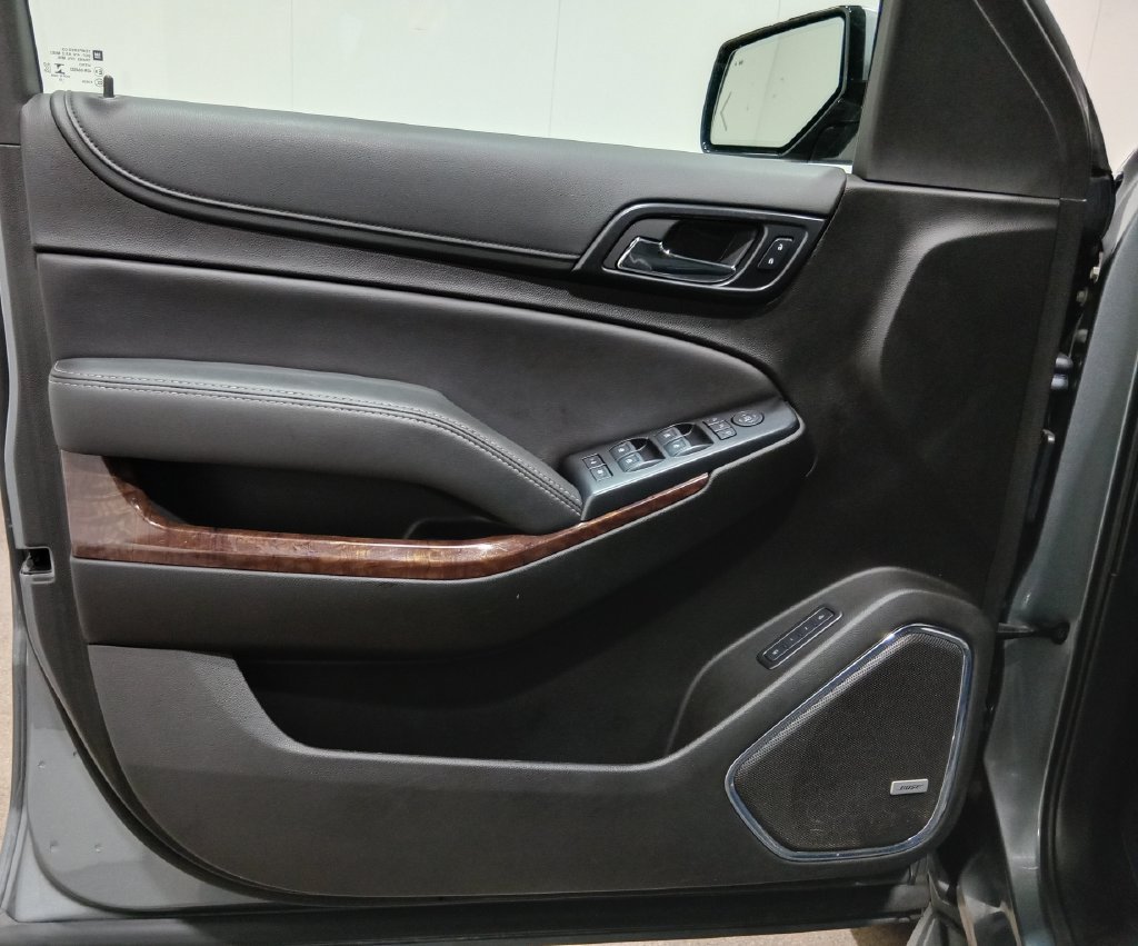 Used 2019 Chevrolet Tahoe LT w/ Luxury Package AWD/4WD image 20