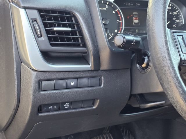 Used 2023 Nissan Rogue SV image 18