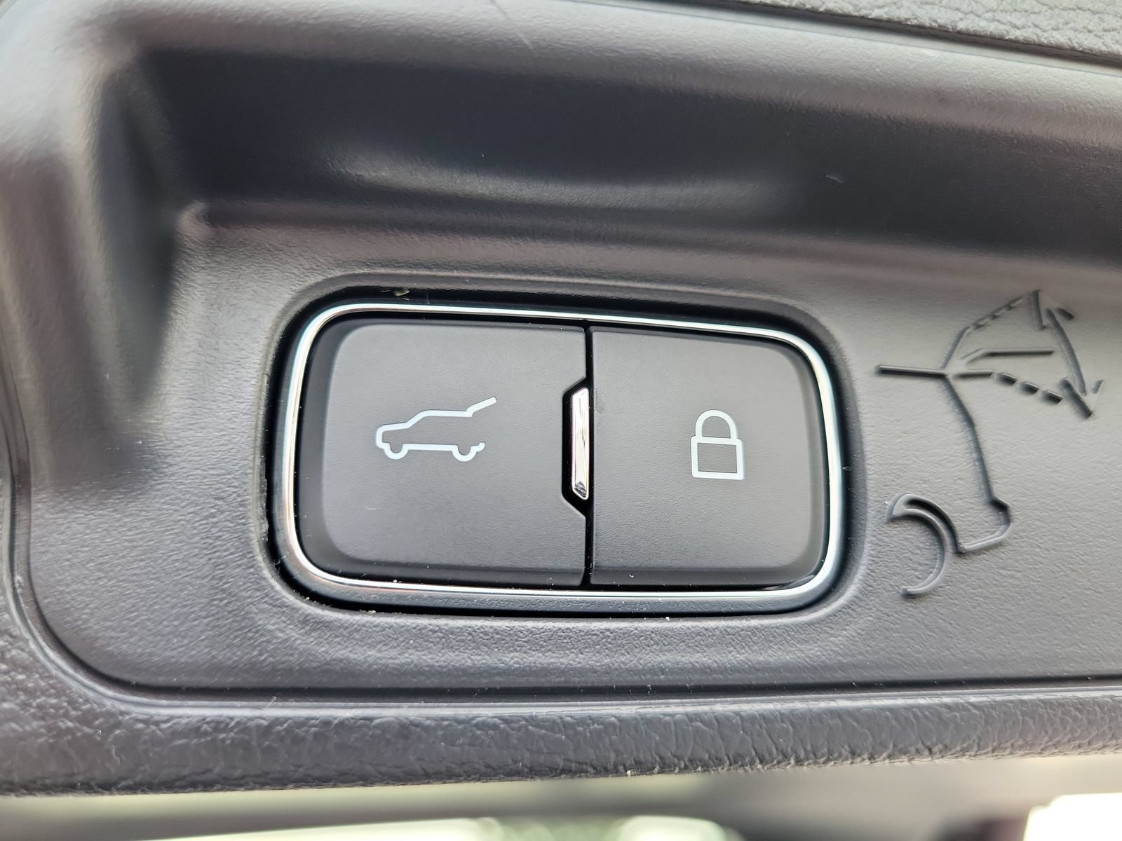 Certified 2025 Ford Explorer ST RWD image 8