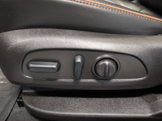 Used 2022 GMC Acadia AT4 image 15