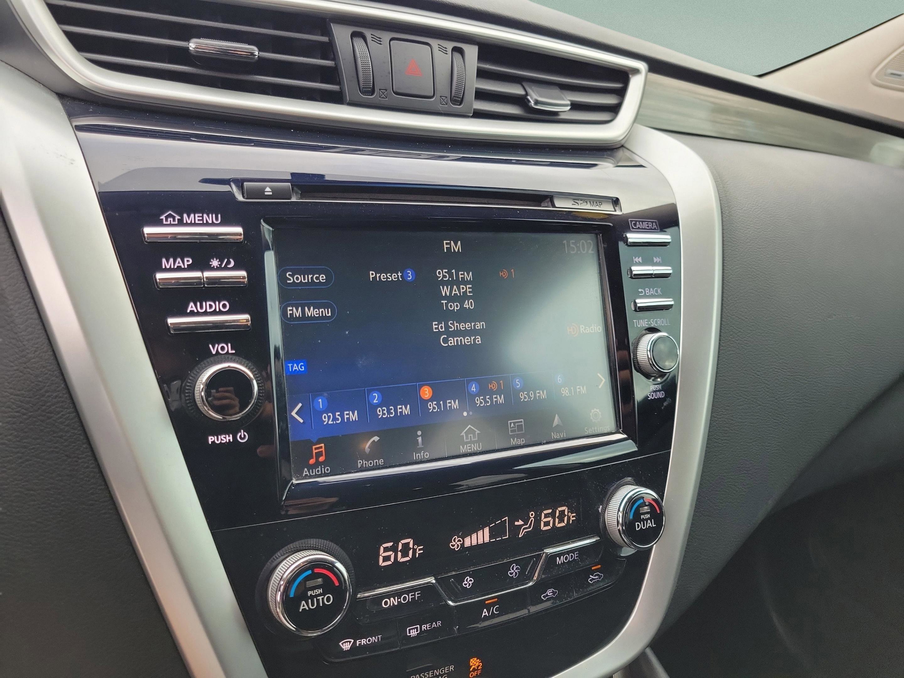 Used 2017 Nissan Murano SV w/ Premium Plus Package image 18