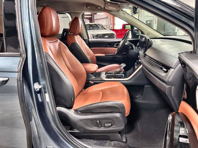 Used 2023 Kia Carnival SX FWD image 27