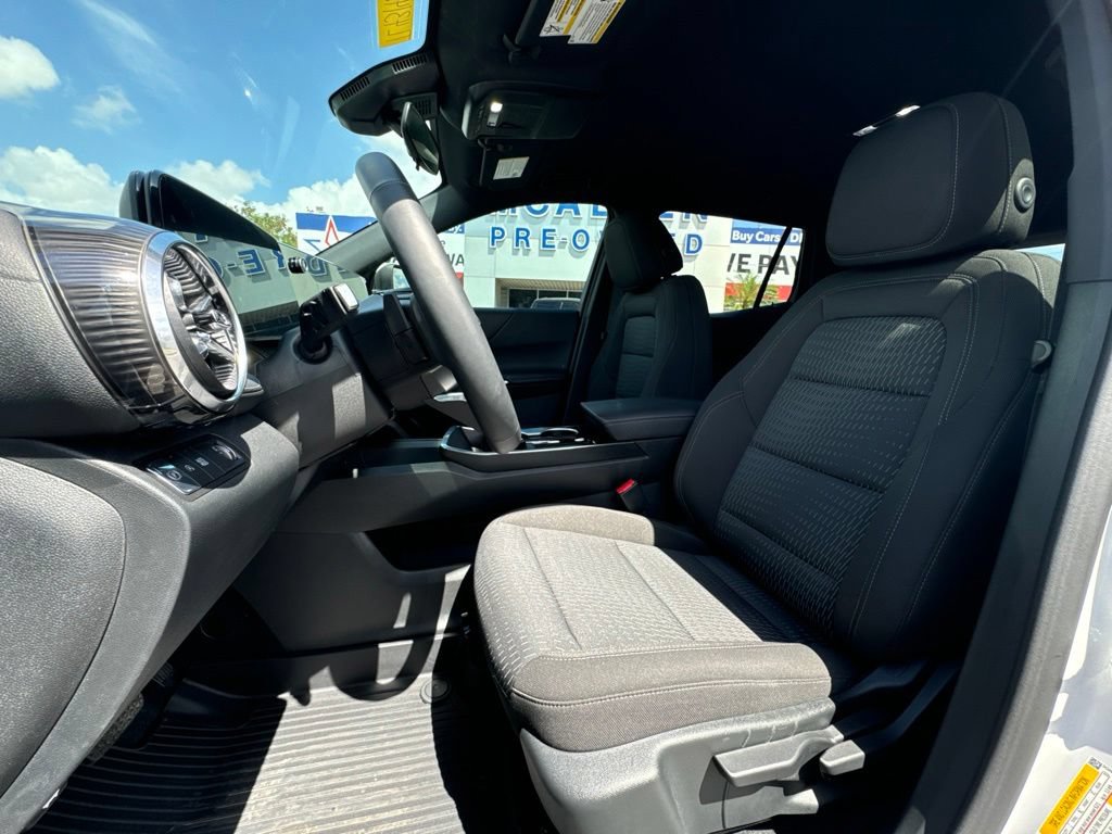 Used 2026 Chevrolet Equinox LT w/ LPO, Floor Liner Package FWD image 14