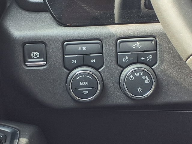 Used 2024 Chevrolet Silverado 1500 LT AWD/4WD image 11