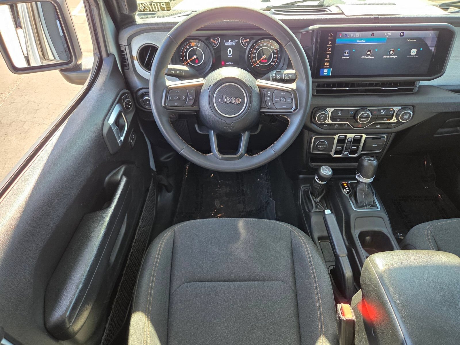 Used 2024 Jeep Wrangler Unlimited Sport AWD/4WD image 12