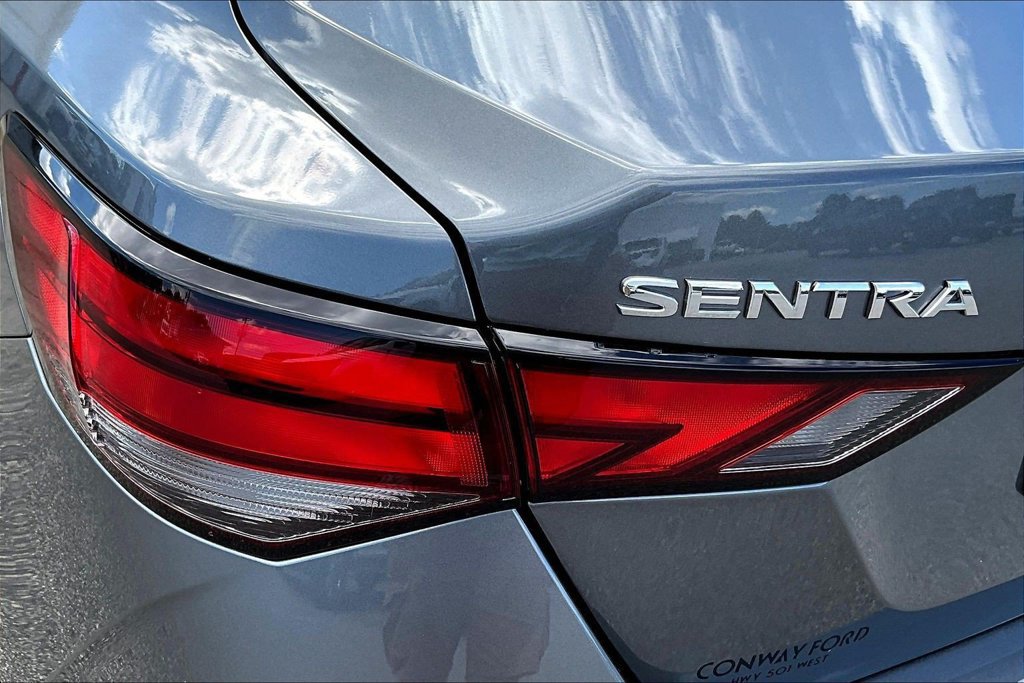 Used 2025 Nissan Sentra SV FWD image 25