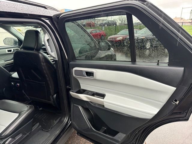 Certified 2022 Ford Explorer XLT w/ Equipment Group 202A AWD/4WD image 20