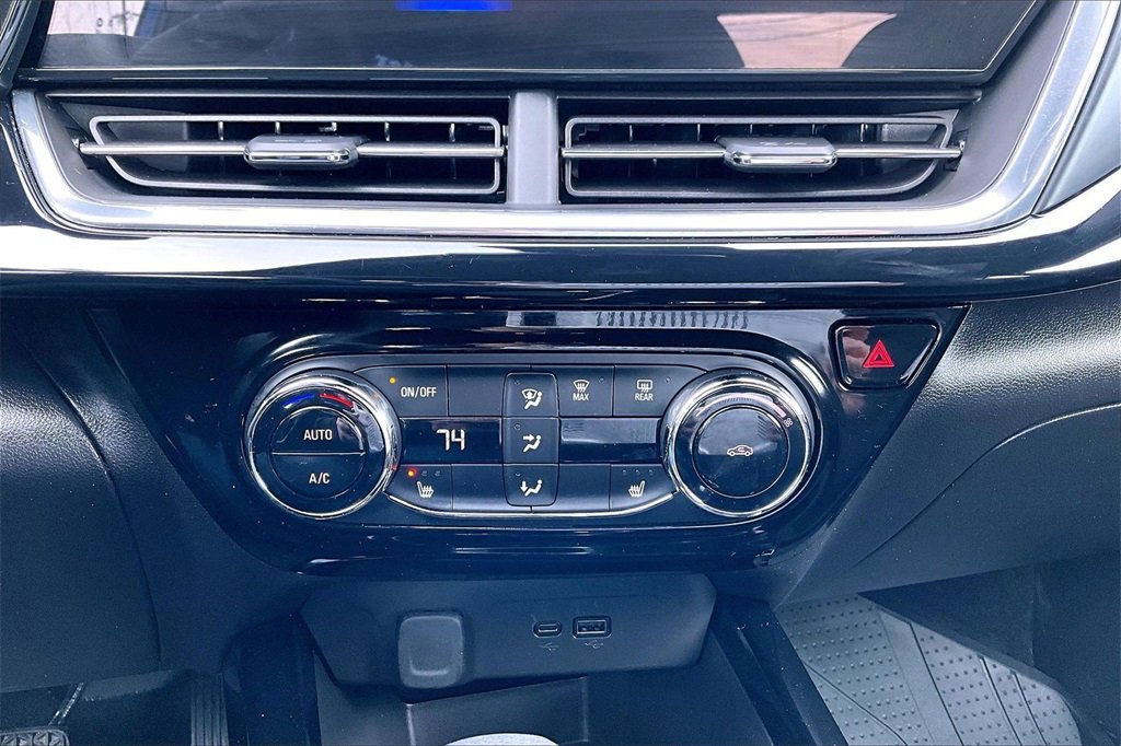 Used 2024 Chevrolet Trax RS w/ Driver Confidence Package image 31