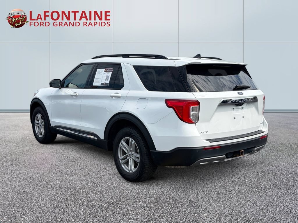 Certified 2022 Ford Explorer XLT w/ Equipment Group 202A AWD/4WD image 5