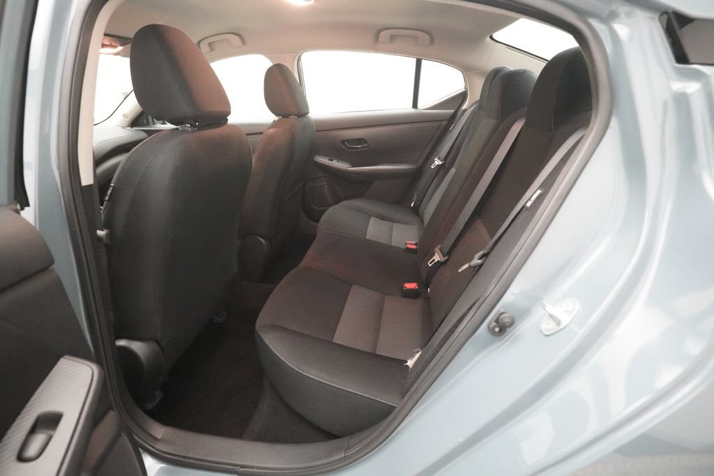 Used 2025 Nissan Sentra SV FWD image 15