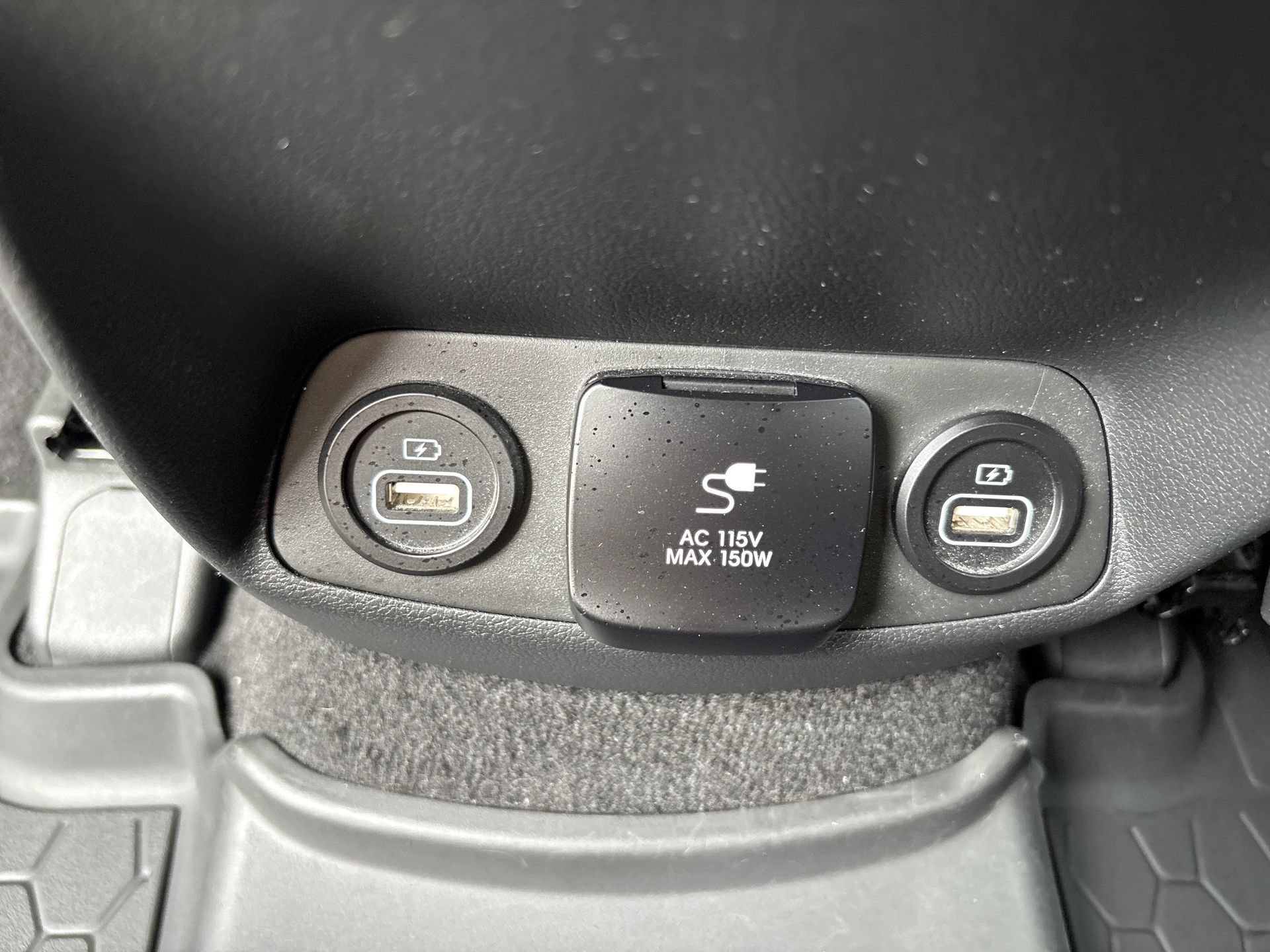 Used 2023 Hyundai Santa Fe Calligraphy w/ Cargo Package FWD image 4