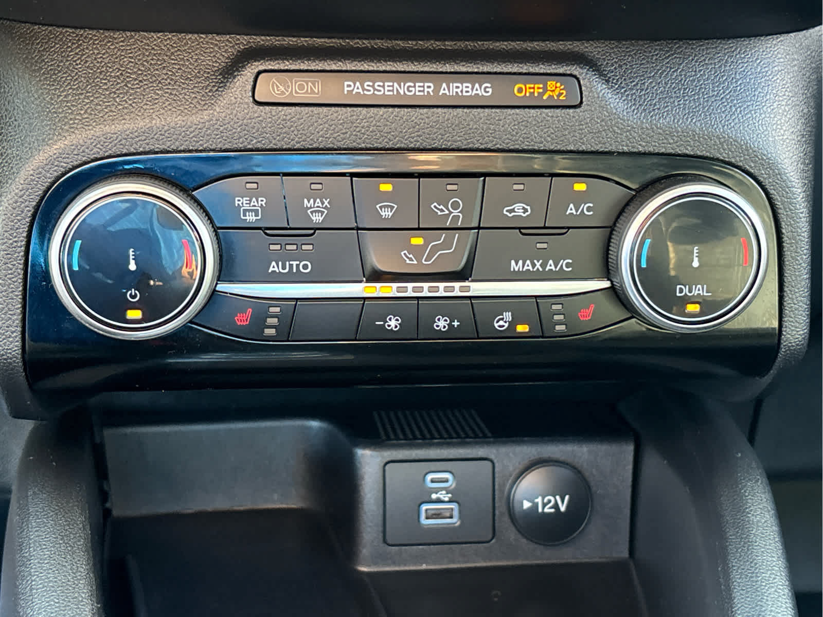 Certified 2022 Ford Escape SEL w/ Technology Package FWD image 4