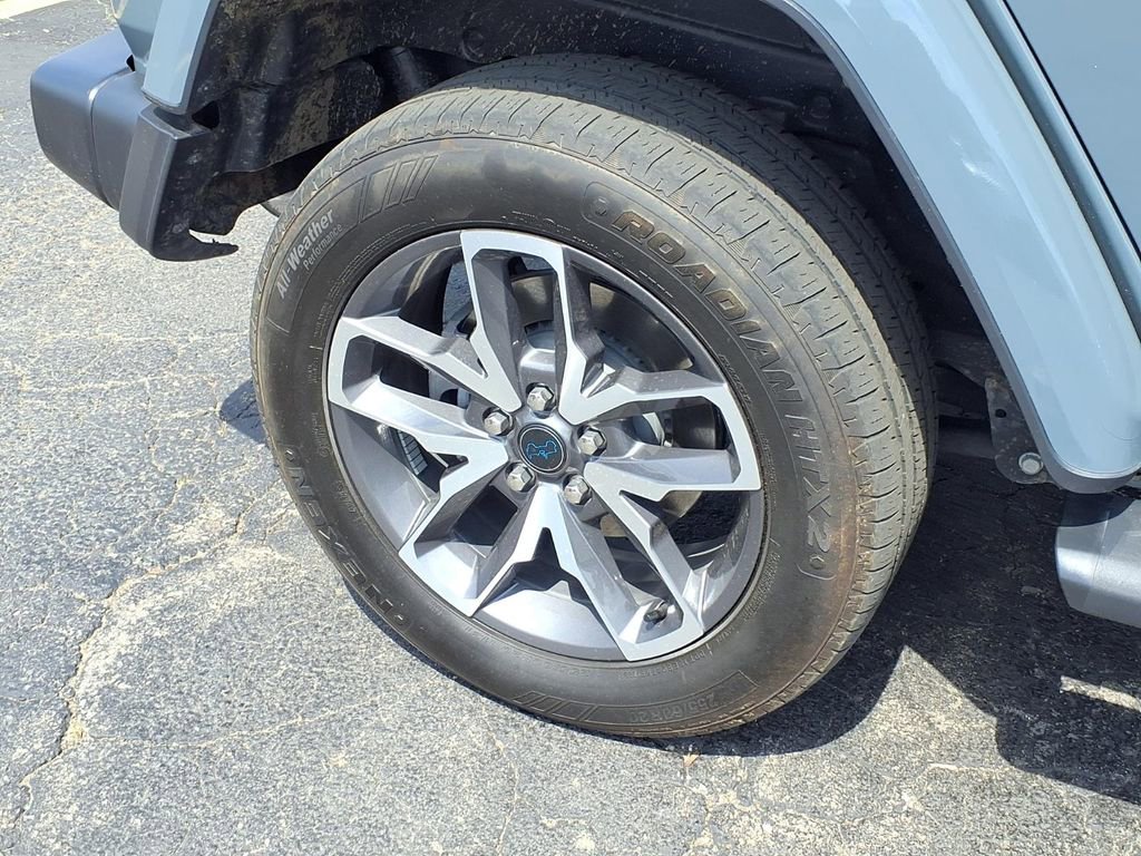 Used 2024 Jeep Wrangler Unlimited w/ Convenience Group AWD/4WD image 27