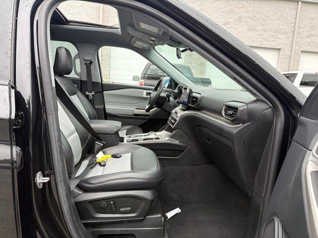 Certified 2023 Ford Explorer XLT w/ Equipment Group 202A AWD/4WD image 25