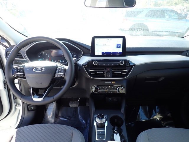 Certified 2022 Ford Escape SE w/ SE Sport Appearance Package image 19