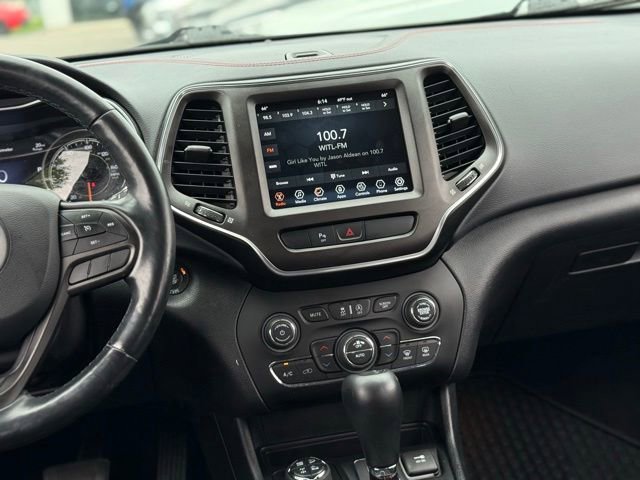 Used 2020 Jeep Cherokee Trailhawk w/ Cold Weather Group AWD/4WD image 21