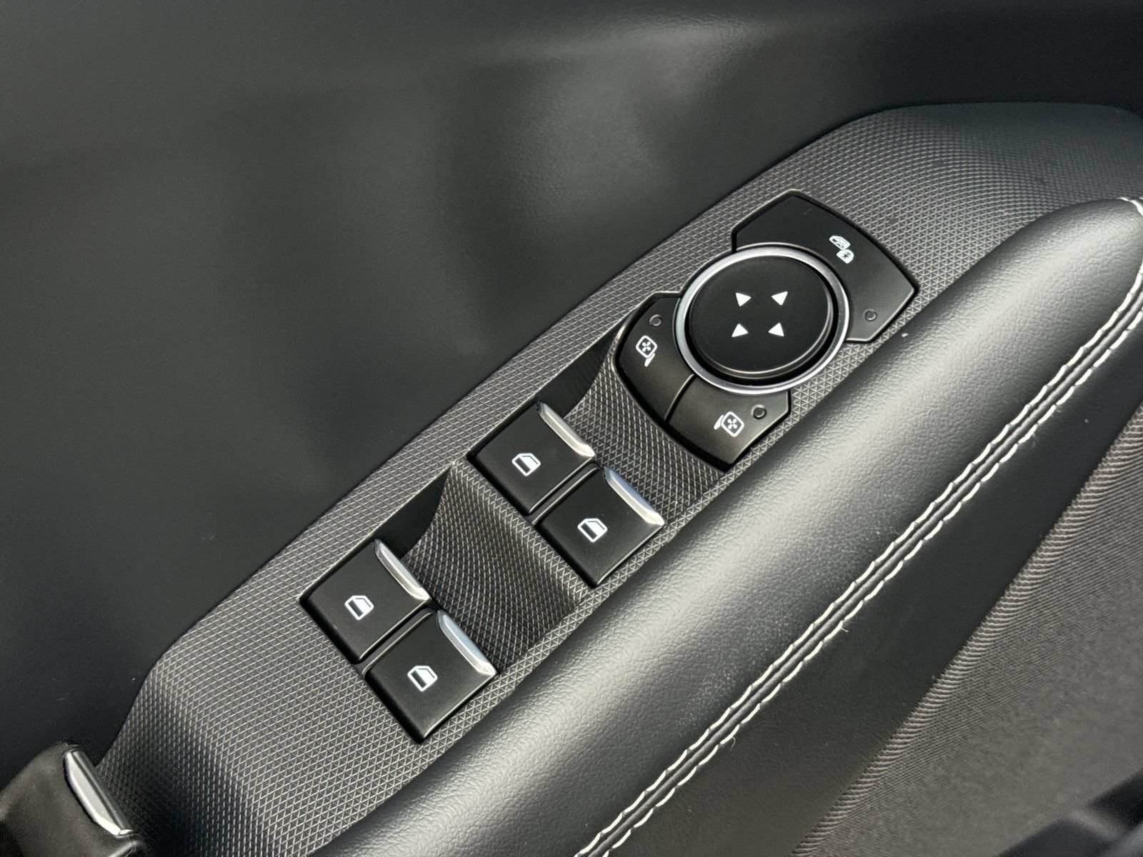 Certified 2025 Ford Mustang Mach-E Select RWD image 21