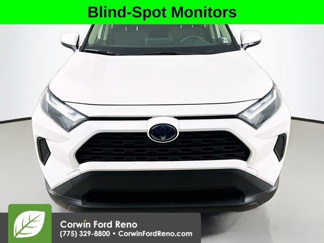 Used 2024 Toyota RAV4 XLE AWD/4WD image 2