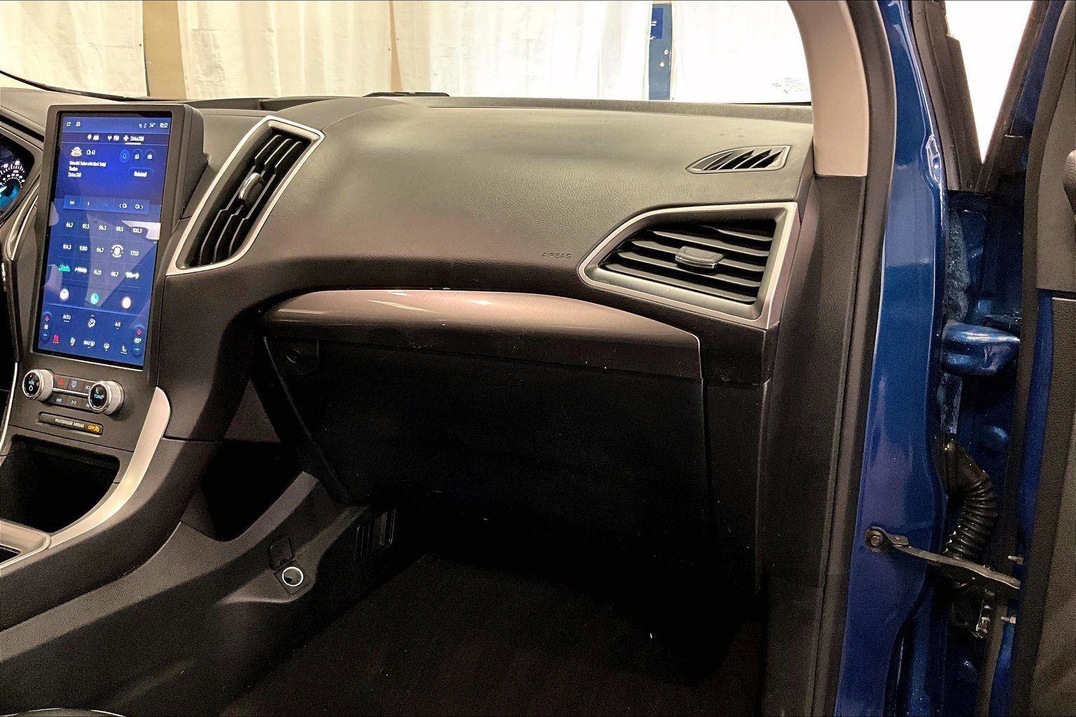 Certified 2024 Ford Edge SEL w/ Convenience Package image 15