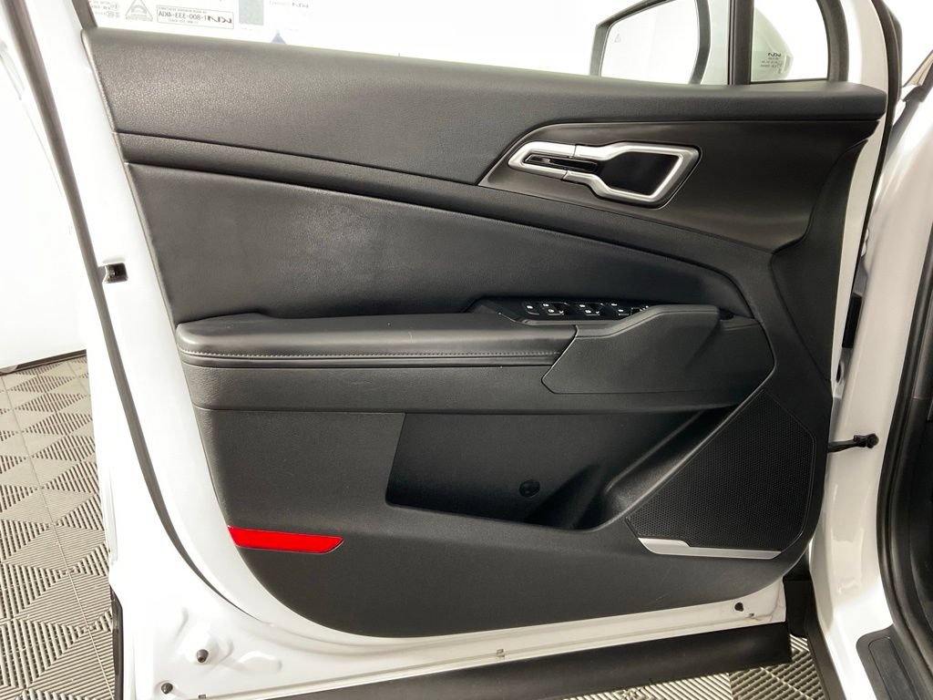 Used 2023 Kia Sportage EX FWD image 12