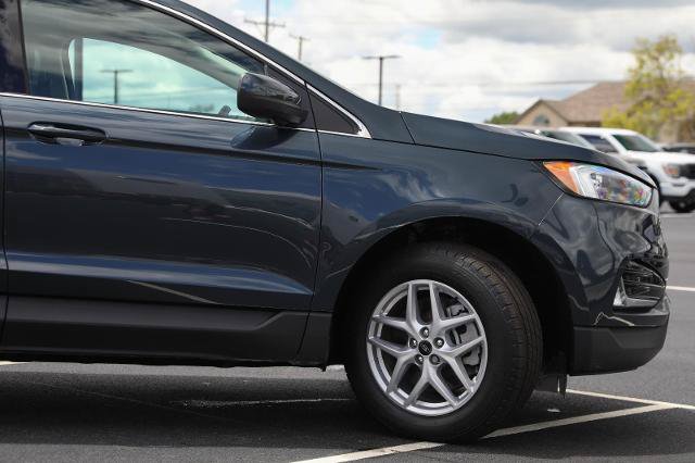 Certified 2024 Ford Edge SEL w/ Convenience Package AWD/4WD image 5