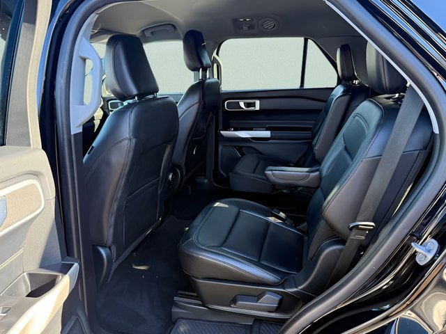 Certified 2022 Ford Explorer XLT w/ Equipment Group 202A AWD/4WD image 5