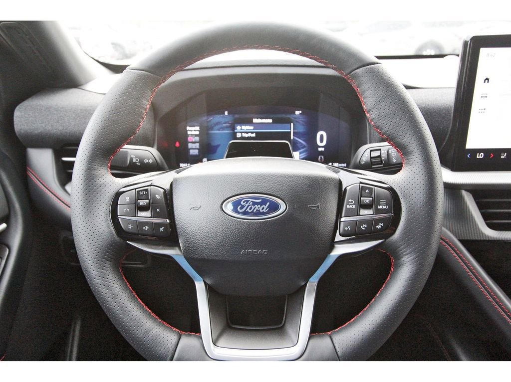 Certified 2025 Ford Explorer ST-Line RWD image 15
