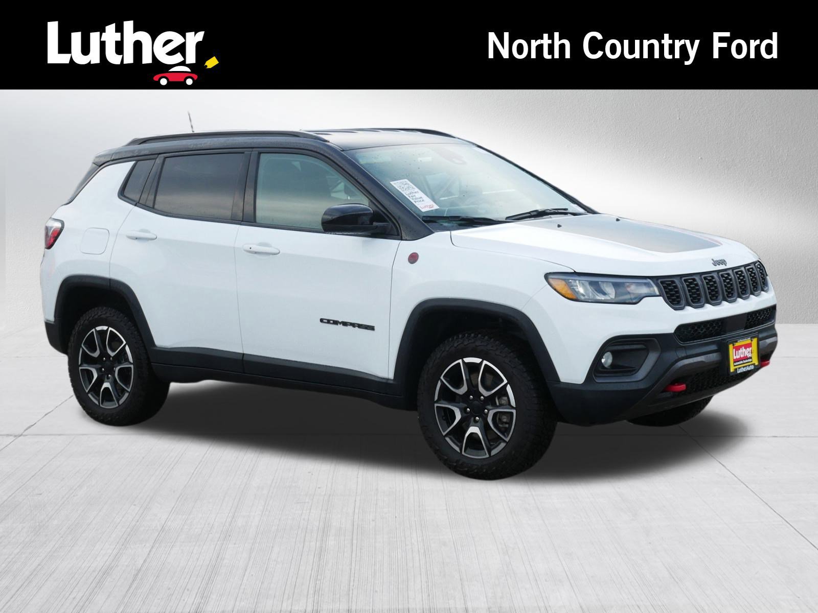 Used 2024 Jeep Compass Trailhawk image 7