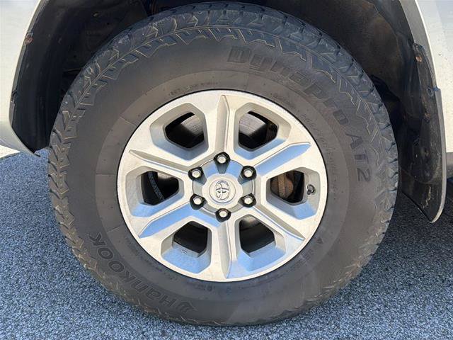 Used 2019 Toyota 4Runner SR5 Premium AWD/4WD image 3