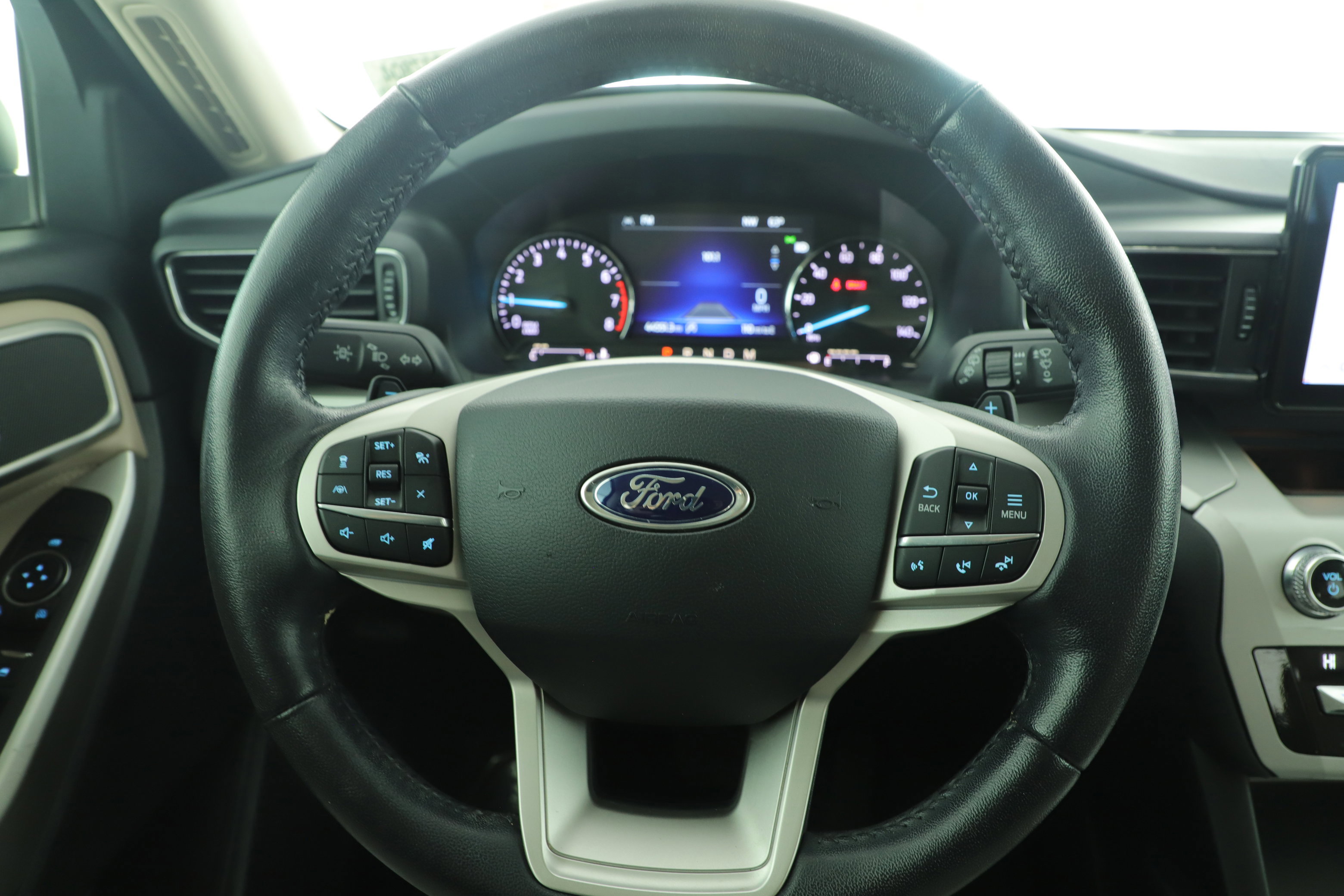 Certified 2020 Ford Explorer XLT w/ Equipment Group 202A image 18