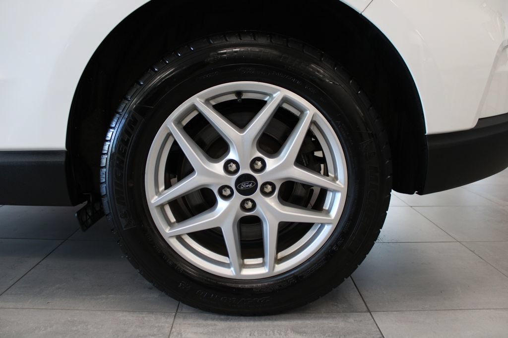 Certified 2024 Ford Edge SEL w/ Convenience Package AWD/4WD image 9