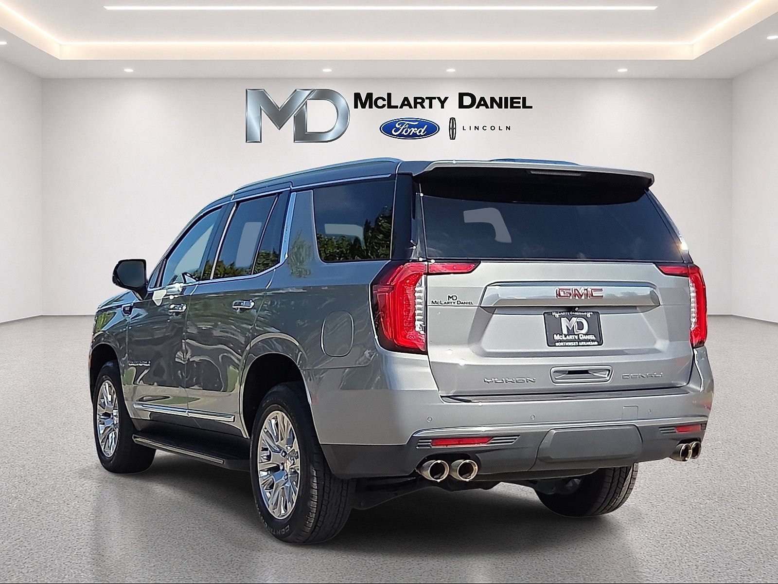 Used 2023 GMC Yukon Denali AWD/4WD image 4